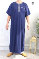 Qamis manches courtes brodé El Bassira bleu marine 197