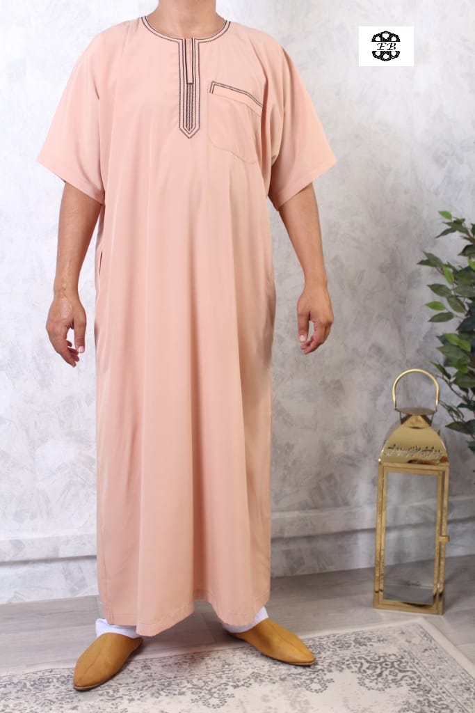 Qamis manches courtes brodé El Bassira nude clair 189