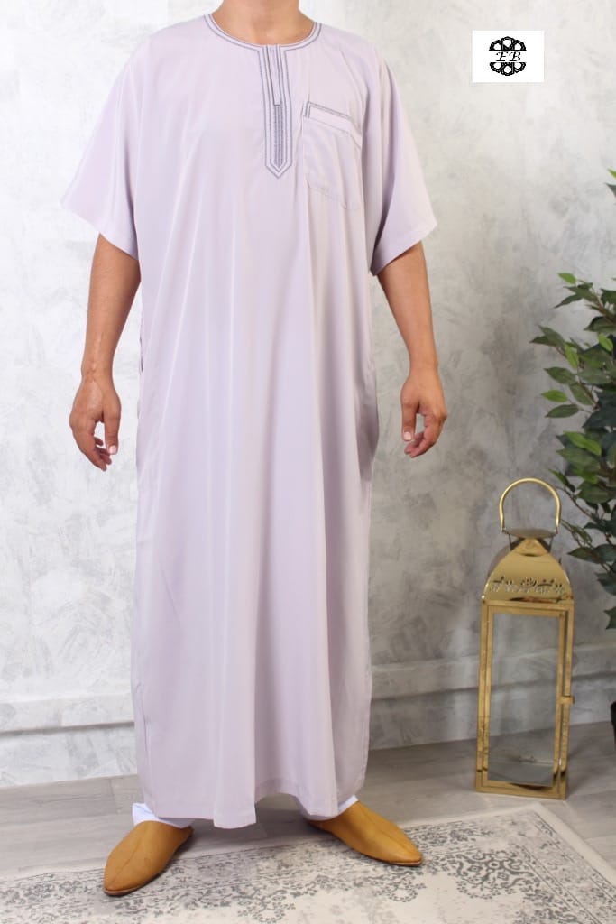 Qamis manches courtes brodé El Bassira parme clair 182