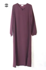 abaya coupe droite avec manches serrées aux poignets pour femme musulmane, de couleur cachou, en tissu koshibo et de la marque El Bassira