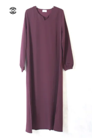 abaya coupe droite avec manches serrées aux poignets pour femme musulmane, de couleur cachou, en tissu koshibo et de la marque El Bassira
