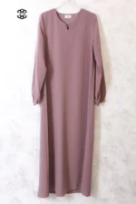 abaya coupe droite avec manches serrées aux poignets pour femme musulmane, de couleur pelure d'oignon, en tissu koshibo et de la marque El Bassira