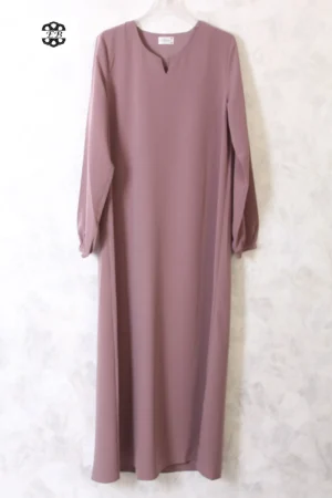 abaya coupe droite avec manches serrées aux poignets pour femme musulmane, de couleur pelure d'oignon, en tissu koshibo et de la marque El Bassira