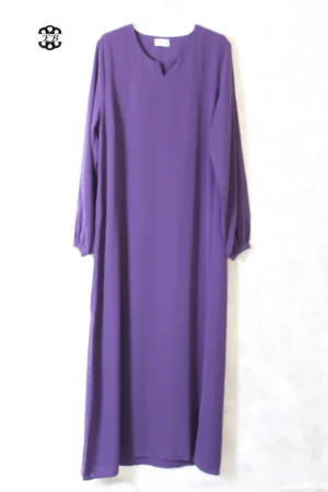 abaya coupe droite avec manches serrées aux poignets pour femme musulmane, de couleur violet foncé, en tissu wool peach et de la marque El Bassira
