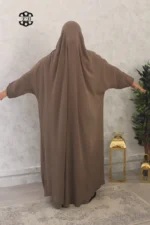 Jilbab 1 pièce Jazz taupe vue de dos (A1 jazz 11)
