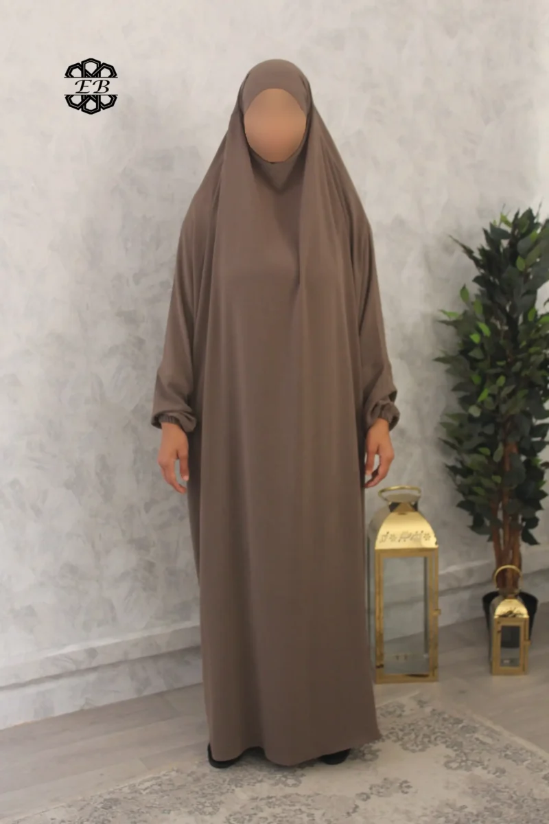 Jilbab 1 pièce Jazz taupe Kellya vue de face (A1 jazz 11)
