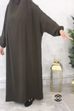 Jilbab 1 pièce Jazz vert kaki foncé Kellya vue des bras (A1 jazz 52)