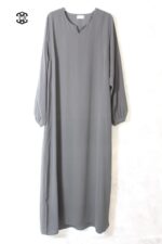 abaya-droite-manches-serrees-gris-wool-peach-el-bassira-he-wp-32