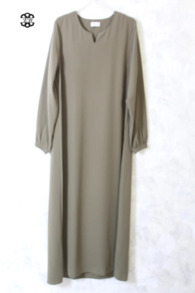 abaya-droite-manches-serrees-vert-militaire-caviary-el-bassira-he-cav-127