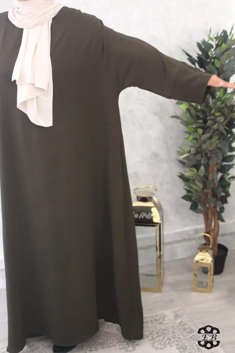 abaya evasée extra large manches ouvertes jazz vert kaki foncé El Bassira Emma p jazz 52 (2)