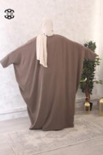 abaya saoudienne manches ouvertes jazz taupe El Bassira Radya p 11 (1)