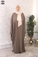 abaya saoudienne manches ouvertes jazz taupe El Bassira Radya p 11 (3)