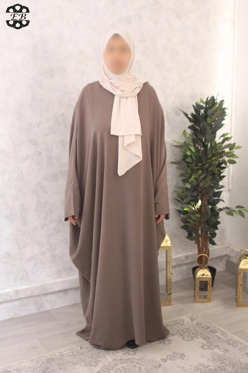 abaya saoudienne manches ouvertes jazz taupe El Bassira Radya p 11 (3)